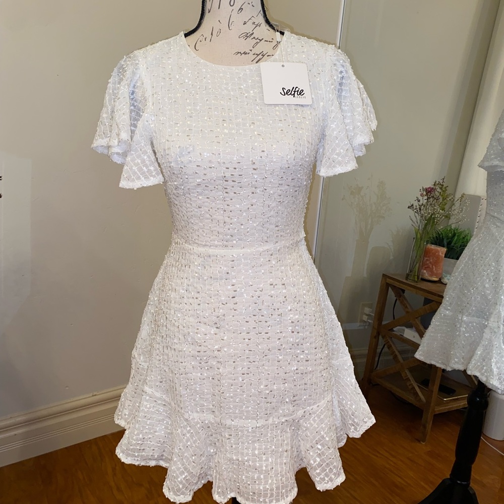 ISABELLE ANGEL SLEEVE EMPIRE
DRESS WHITE